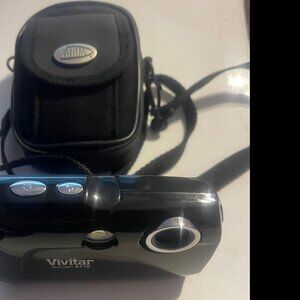Vivitar ViviCam 8119 Camera Kit, with Tripod & Case.